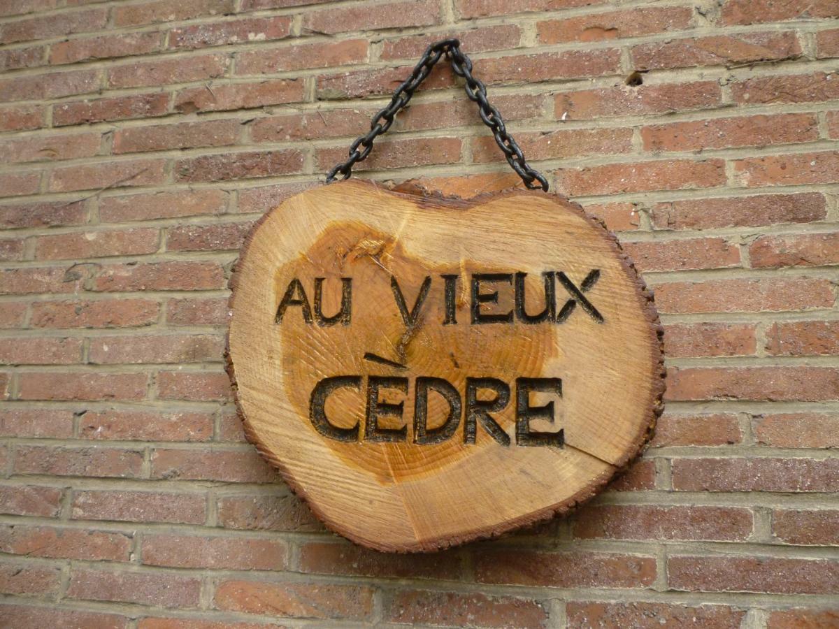 Au Vieux Cedre Acomodação com café da manhã Mouvaux Exterior foto